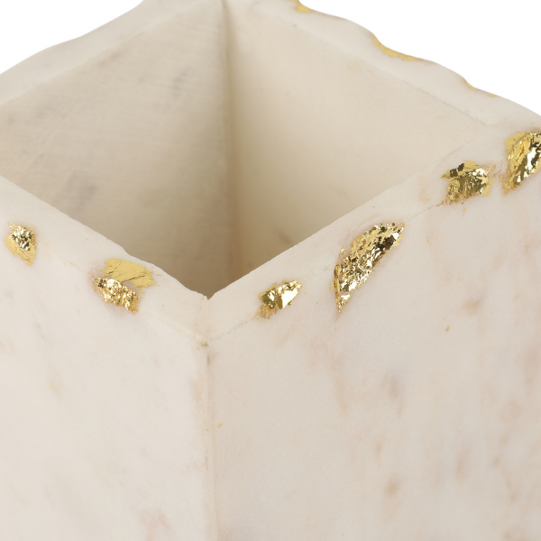 natural and artistic